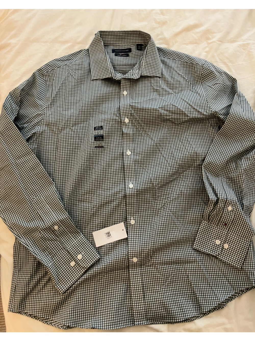 Tommy Hilfiger Men’s XL Green Check Dress Shirt